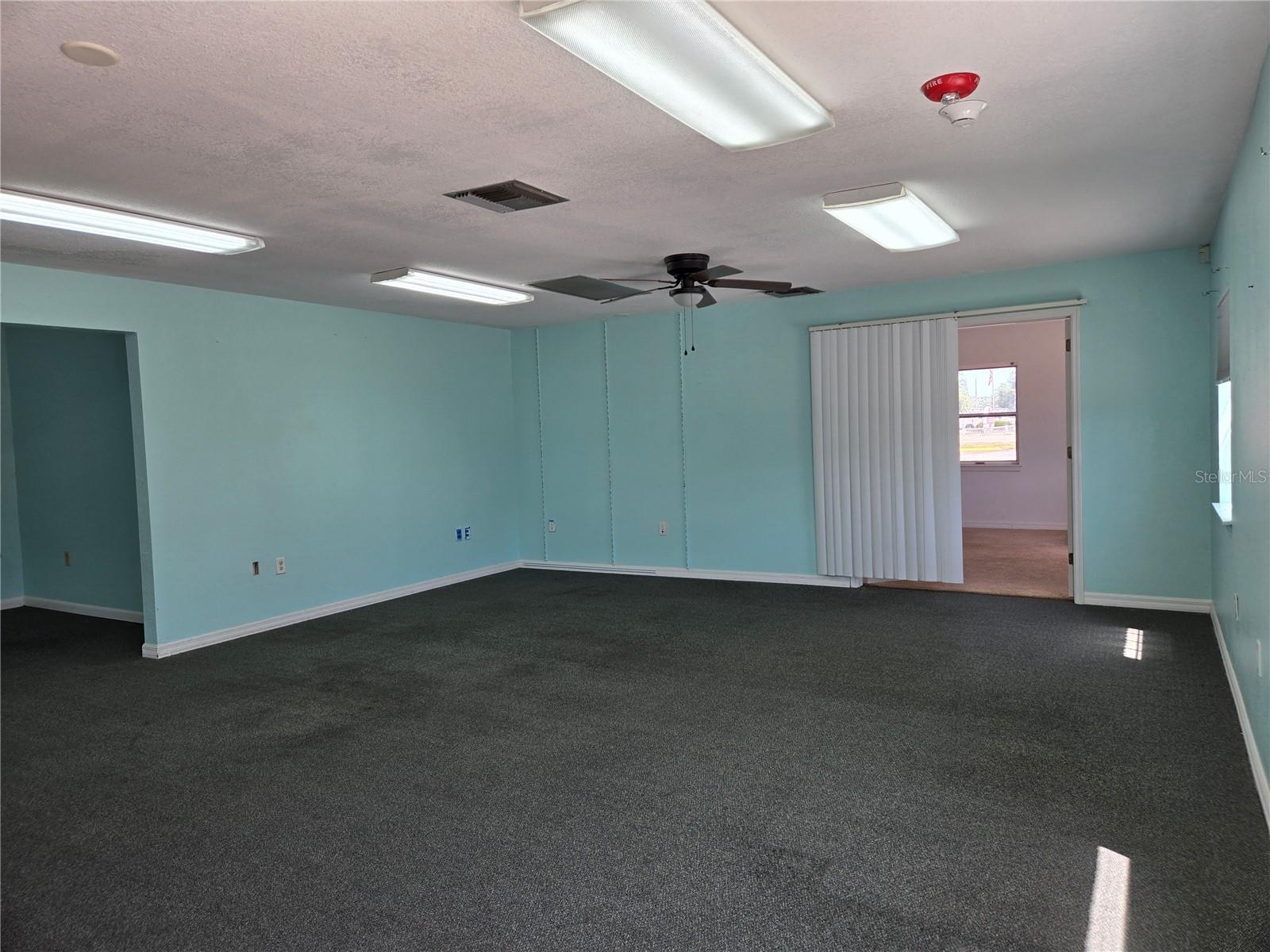 ACREAGE - Commercial Sale
