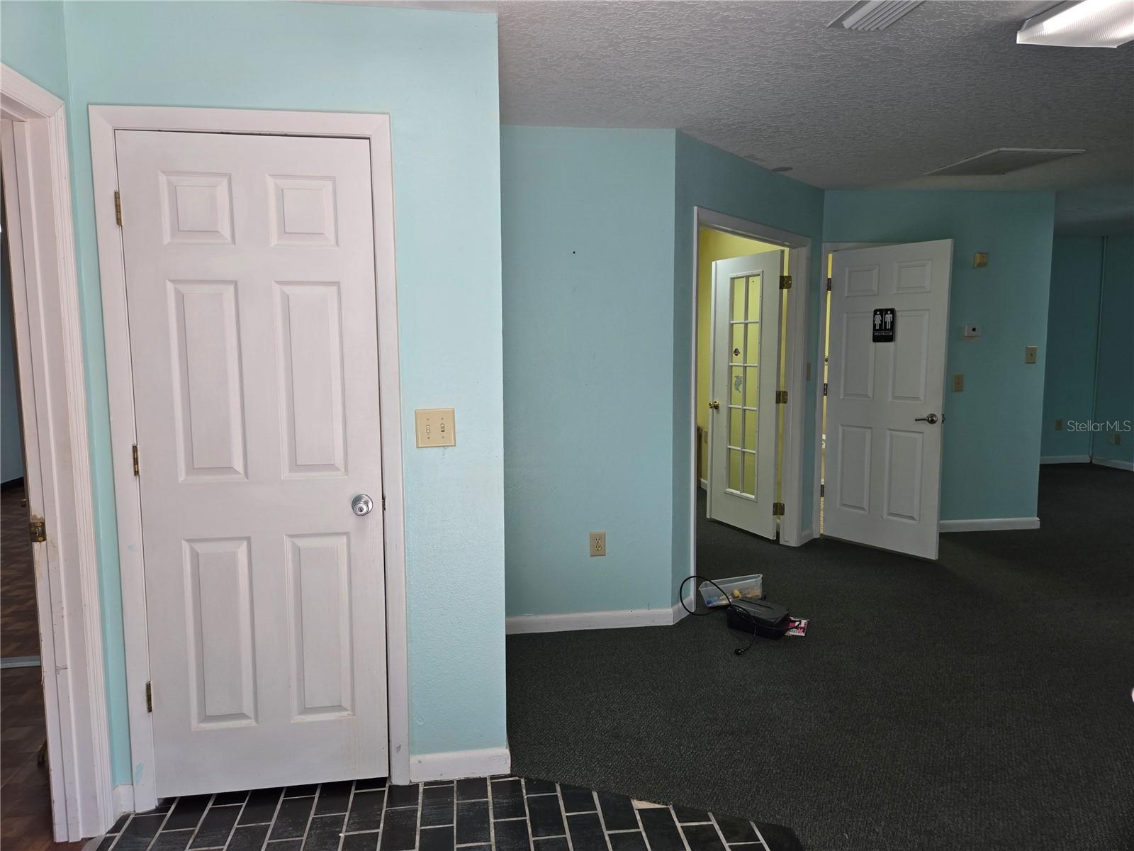 ACREAGE - Commercial Sale