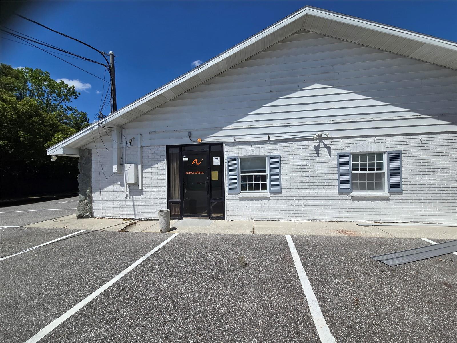 ACREAGE - Commercial Sale