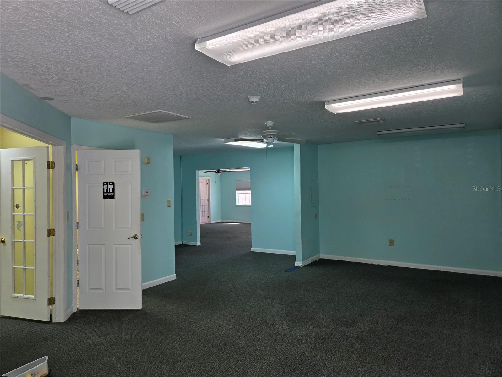 ACREAGE - Commercial Sale