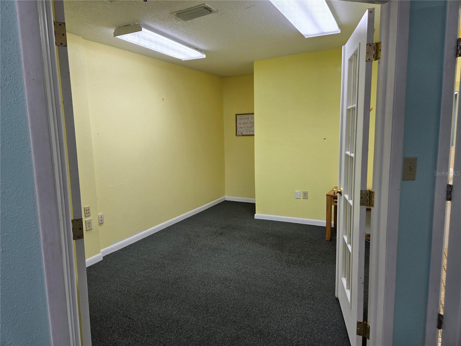 ACREAGE - Commercial Sale