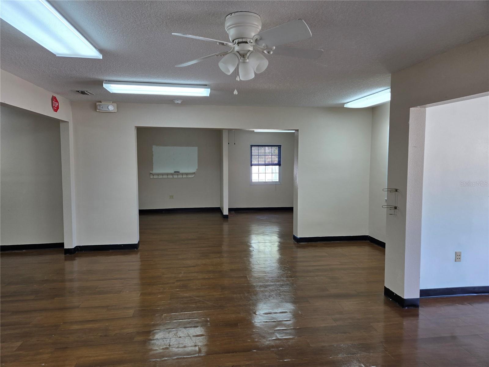 ACREAGE - Commercial Sale