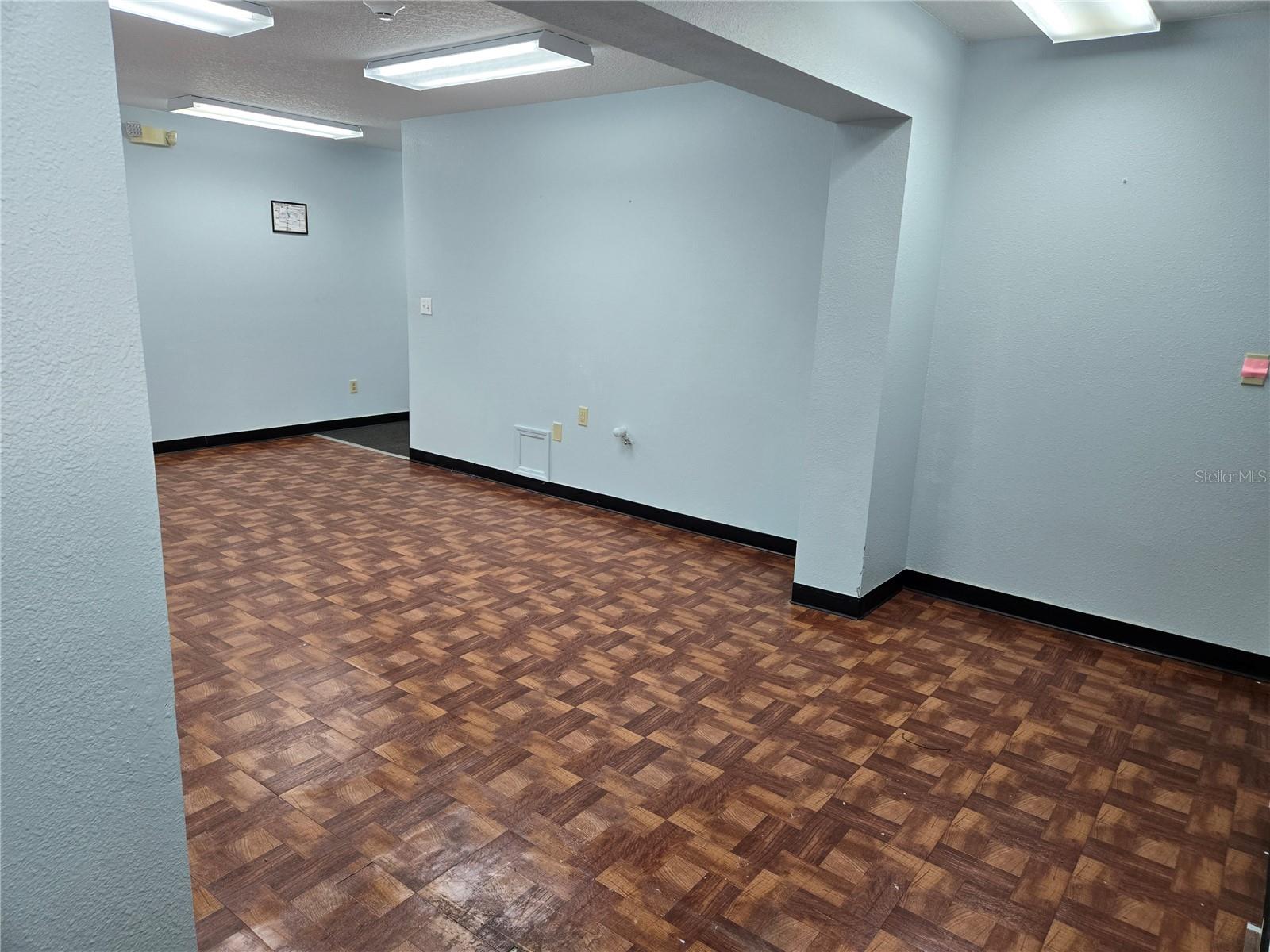 ACREAGE - Commercial Sale