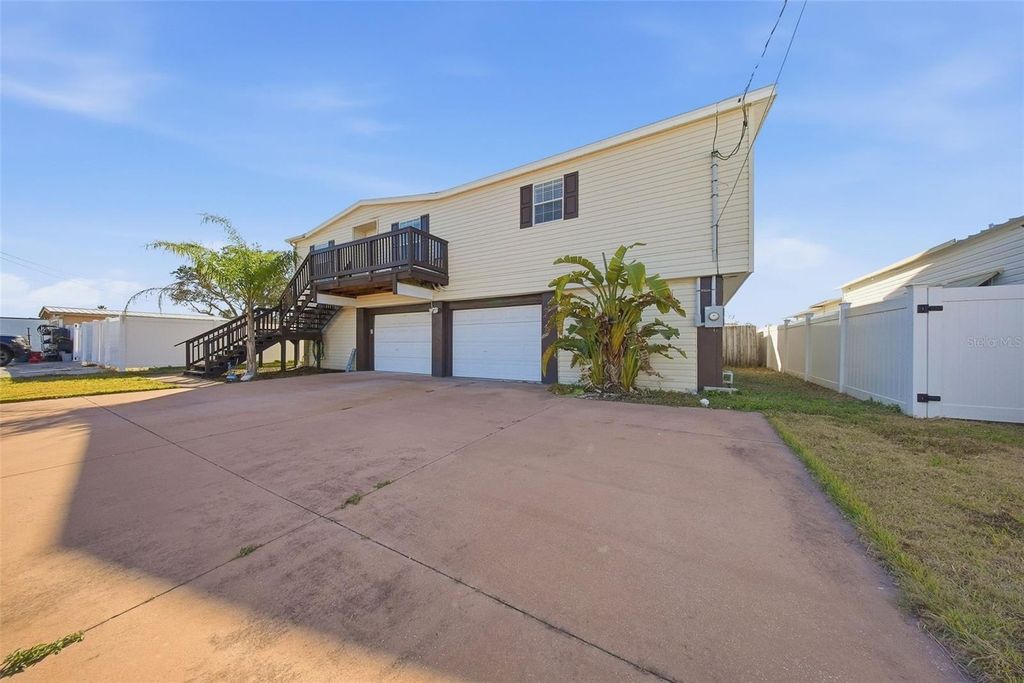 Photo of 13121 Beacon Court, Hudson, FL 34667 (MLS # W7881788)