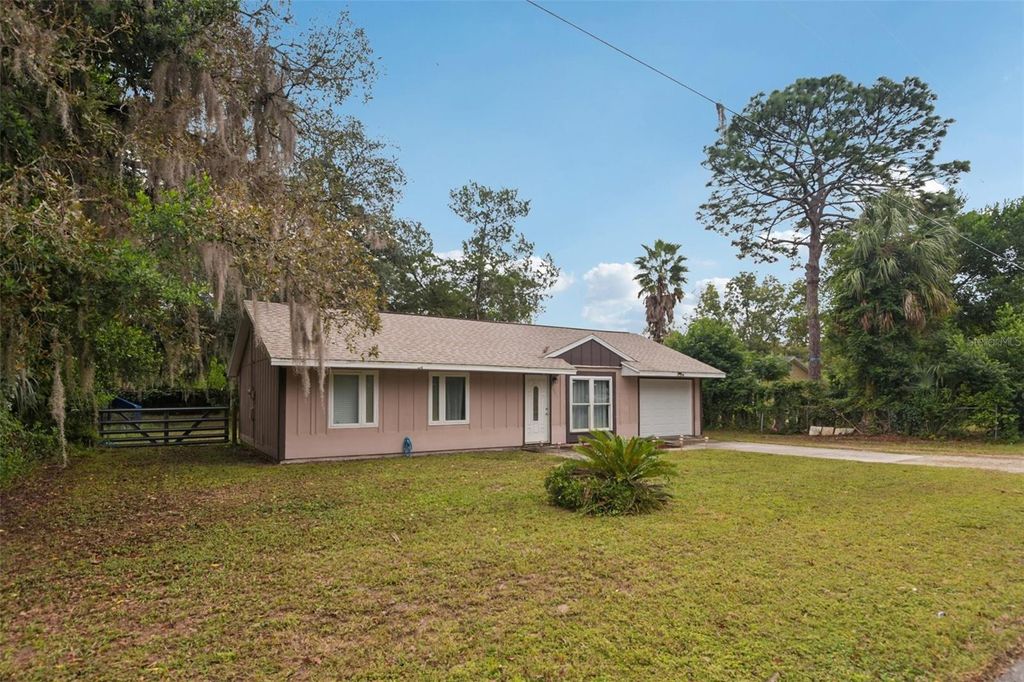Photo of 6581 S Hamburg Terrace, Homosassa, FL 34446 (MLS # O6356354)