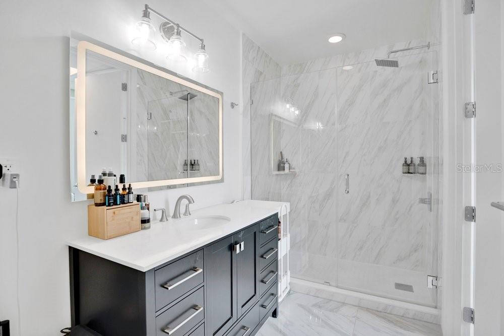 VUE/LK EOLA - Residential