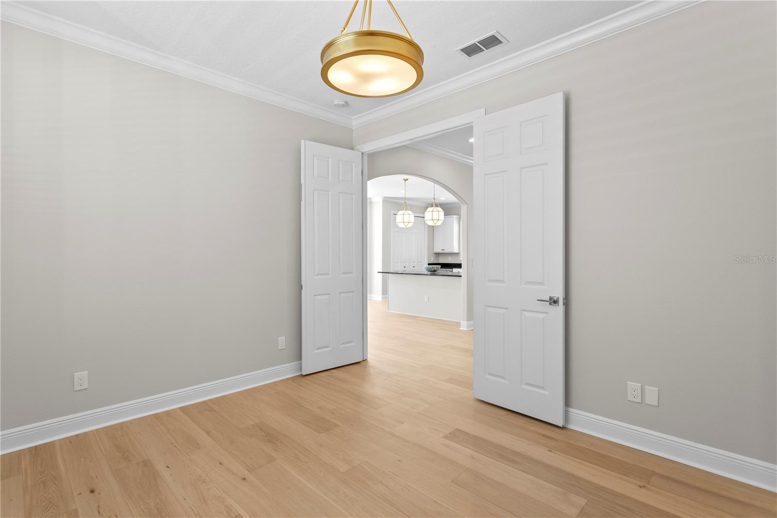 VIRGINIA TERRACE - Residential