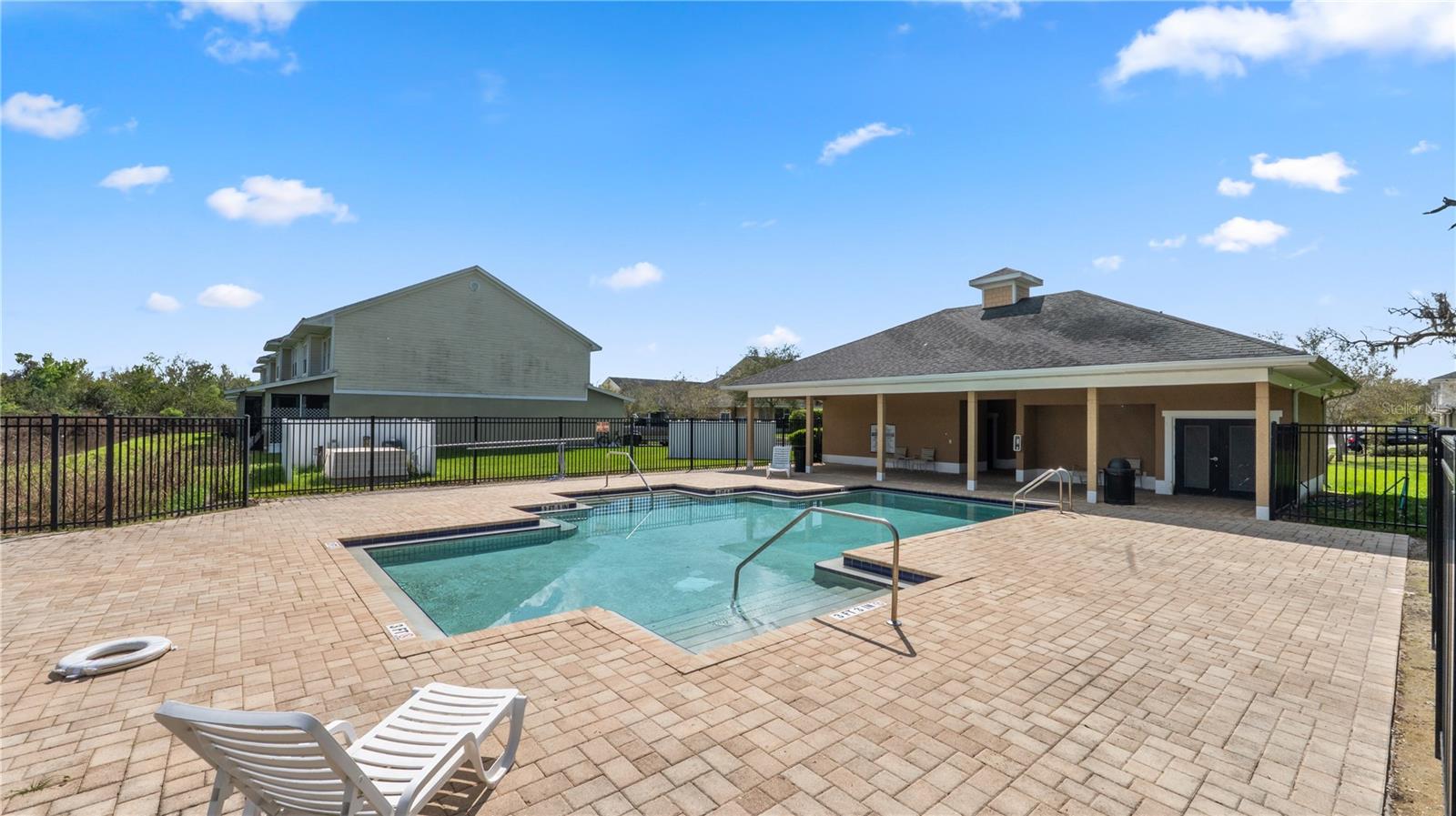 WEXFORD TWNHMS - Residential