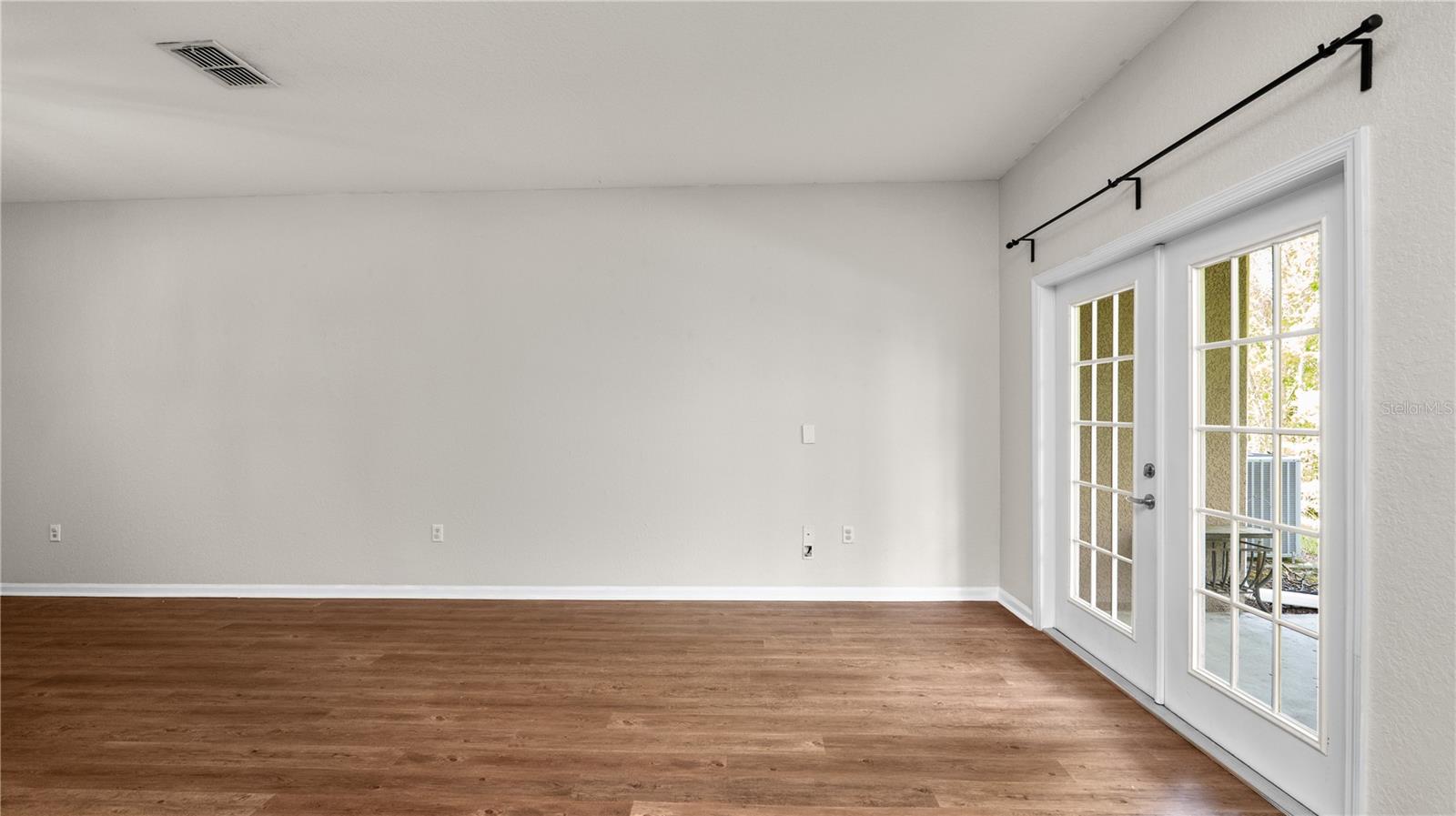 WEXFORD TWNHMS - Residential