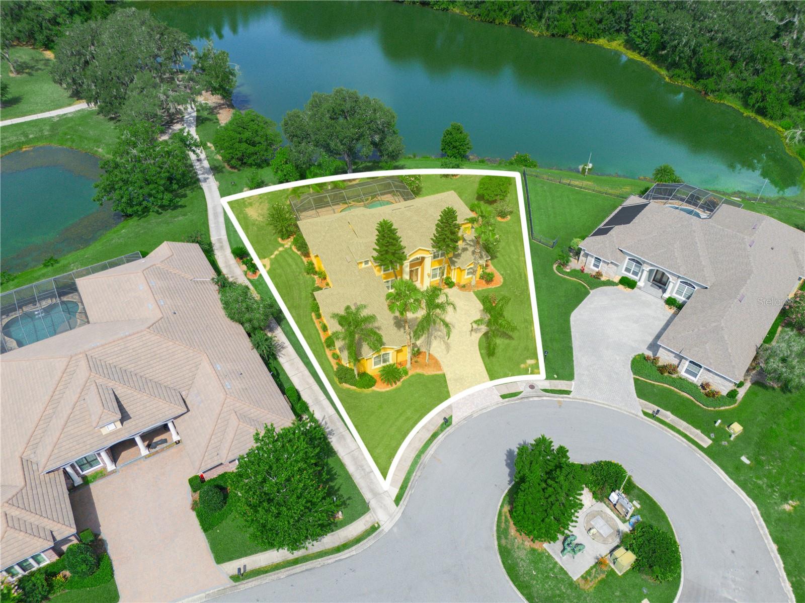 WHISPER WOODS AT EAGLEBROOKE - Residential