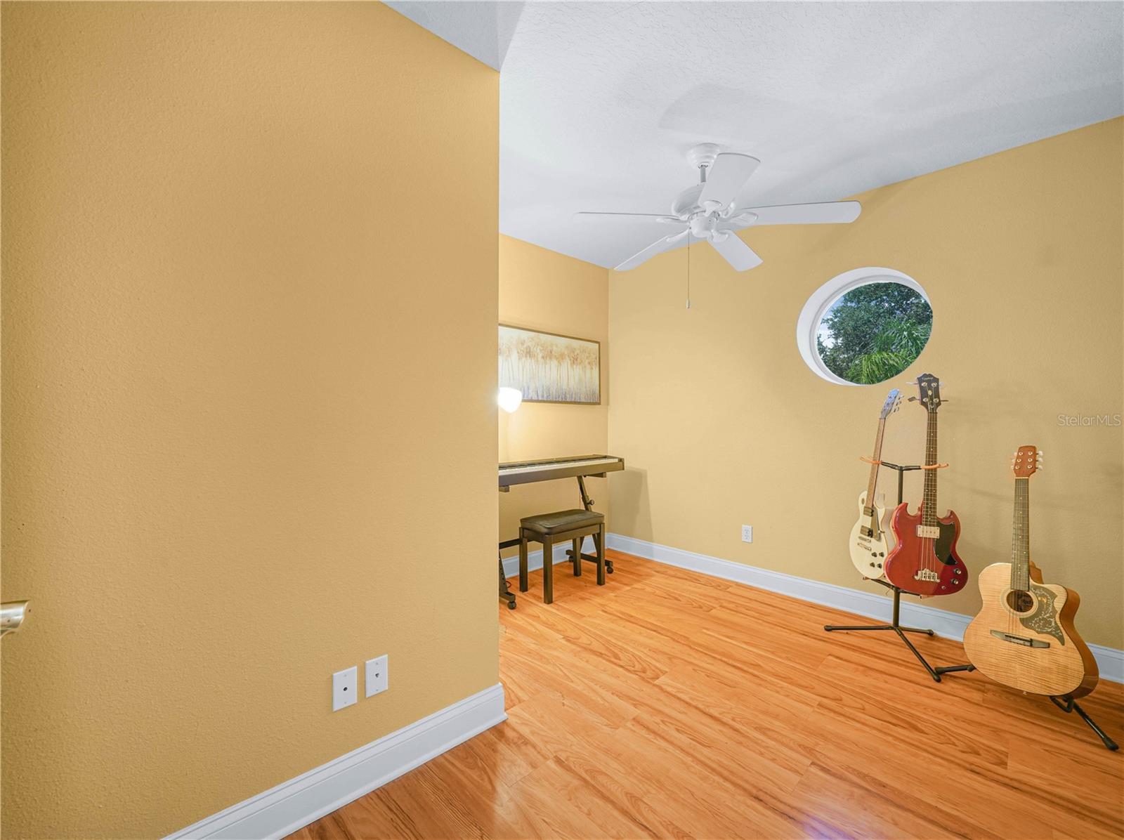 WHISPER WOODS AT EAGLEBROOKE - Residential