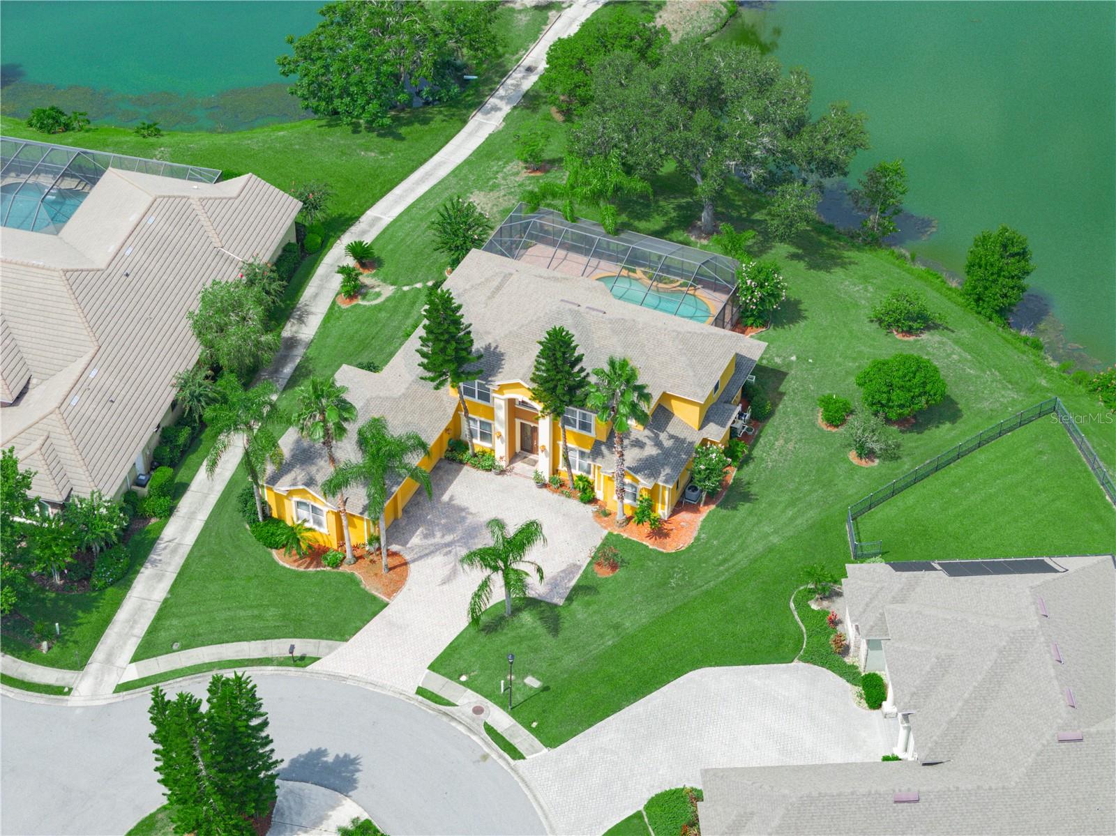 WHISPER WOODS AT EAGLEBROOKE - Residential