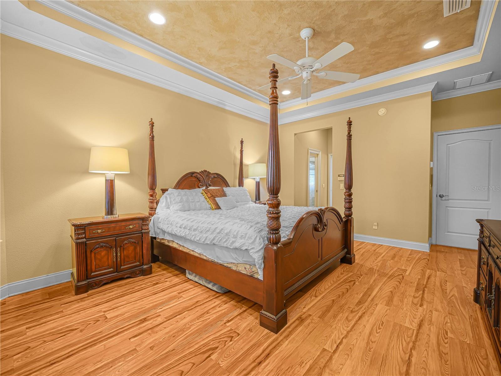 WHISPER WOODS AT EAGLEBROOKE - Residential