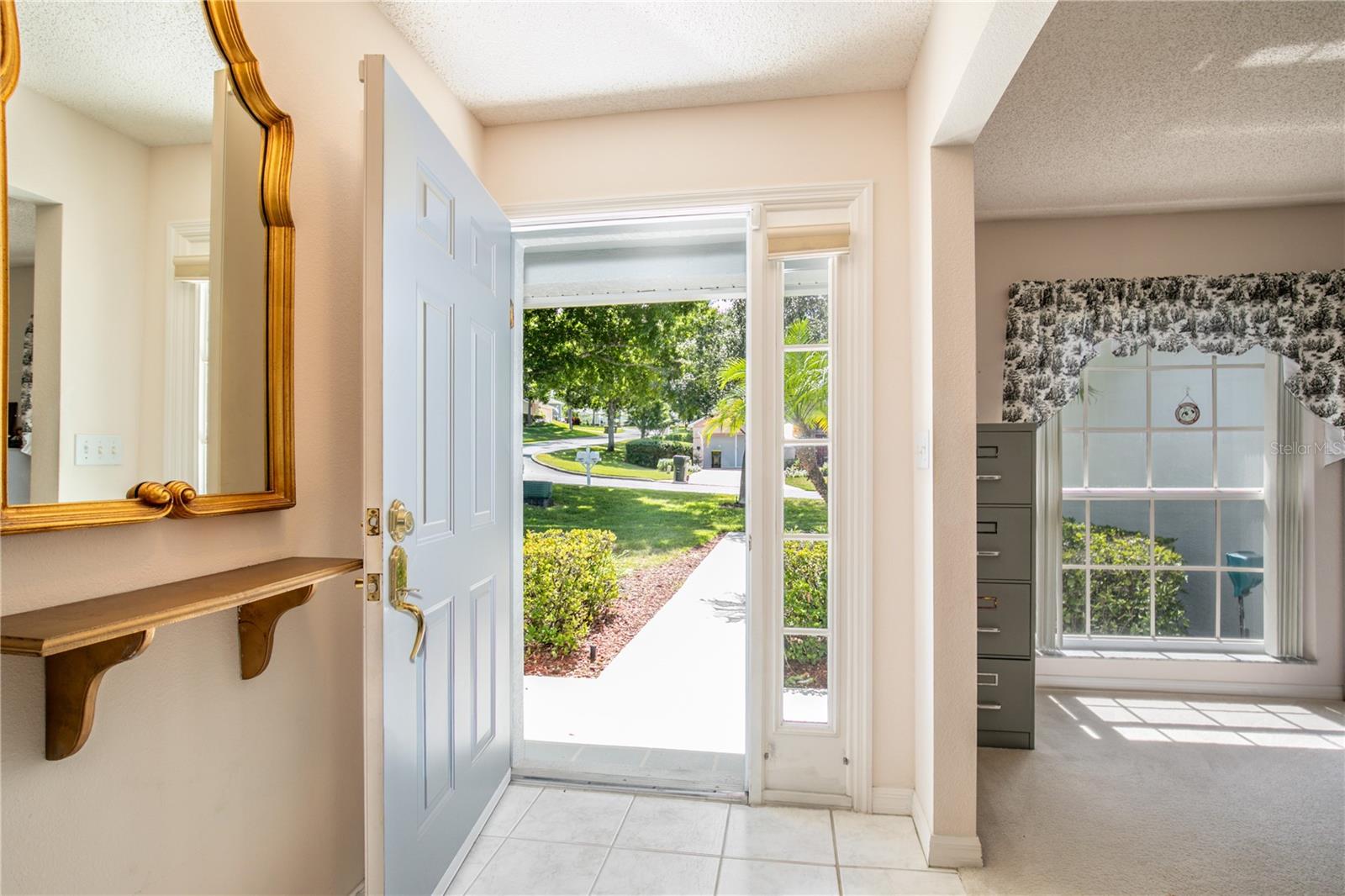 SUSSET/KINGS RDG - Residential