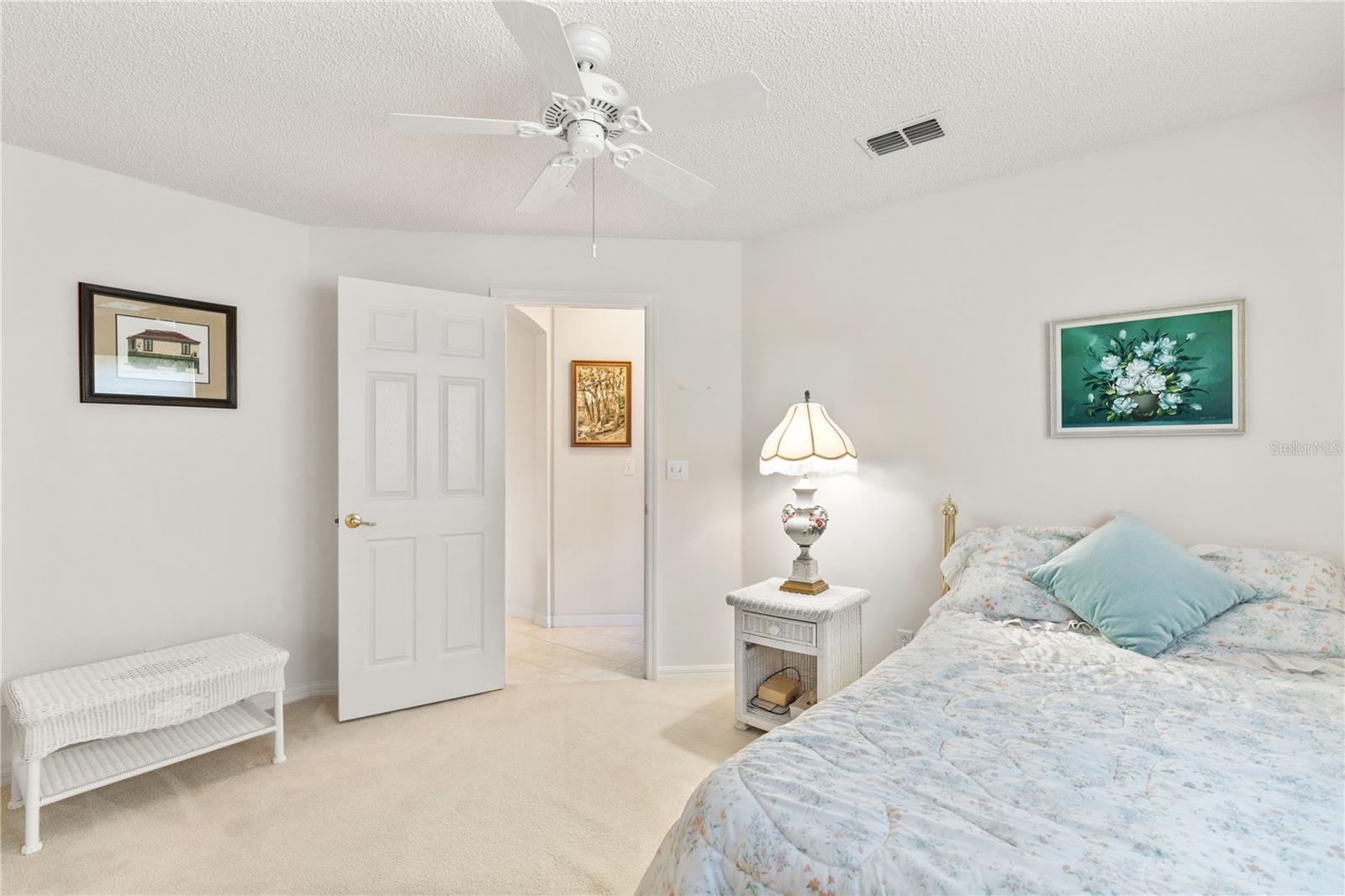 SUSSET/KINGS RDG - Residential