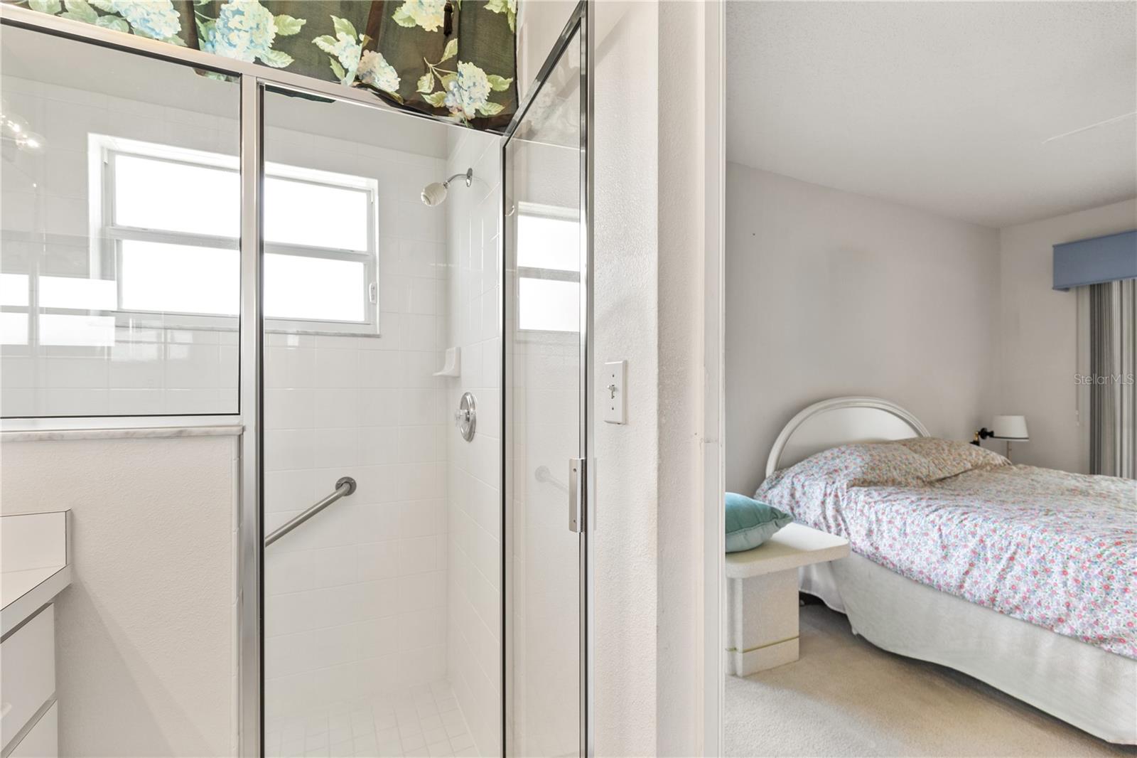 SUSSET/KINGS RDG - Residential