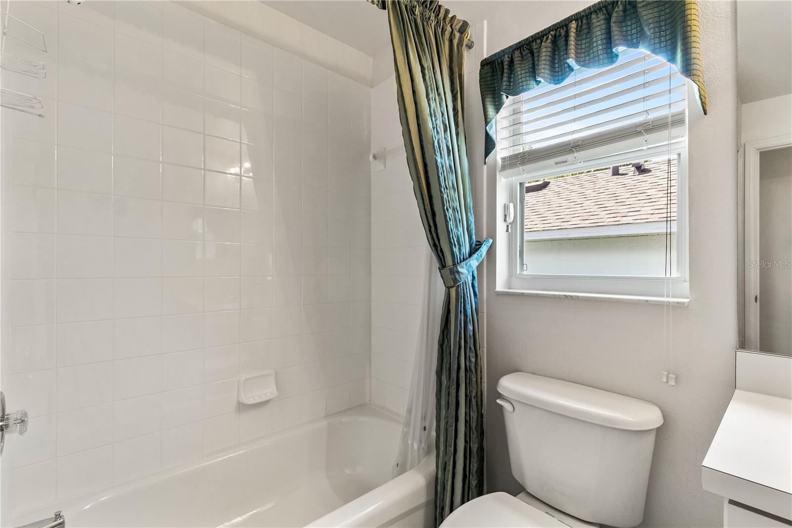 SUSSET/KINGS RDG - Residential