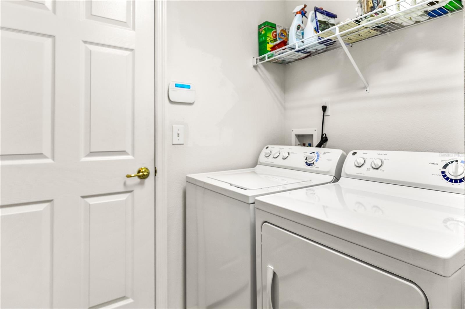 SUSSET/KINGS RDG - Residential