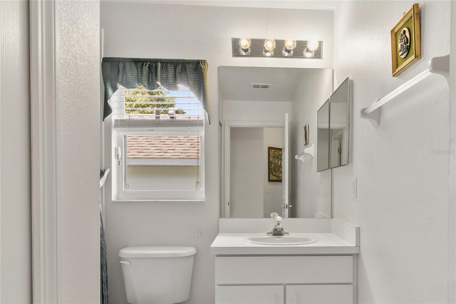 SUSSET/KINGS RDG - Residential