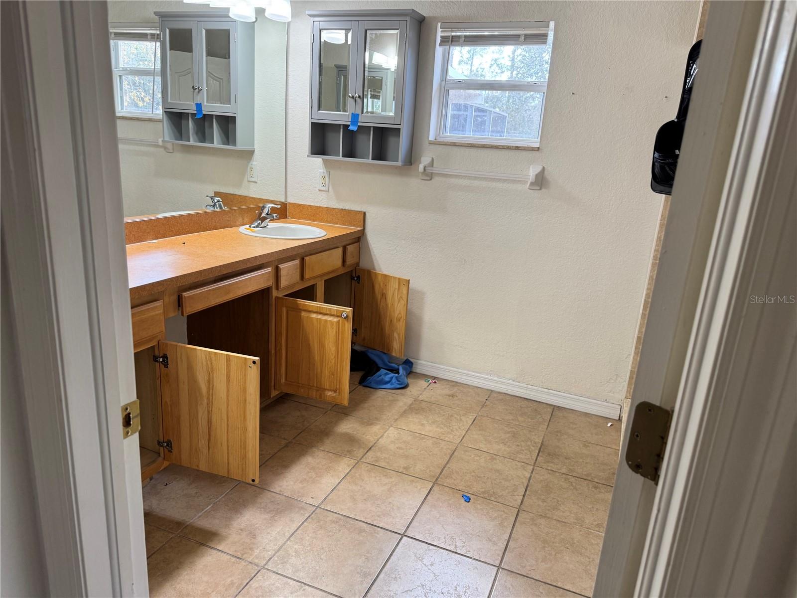 ROYAL HIGHLANDS - Residential