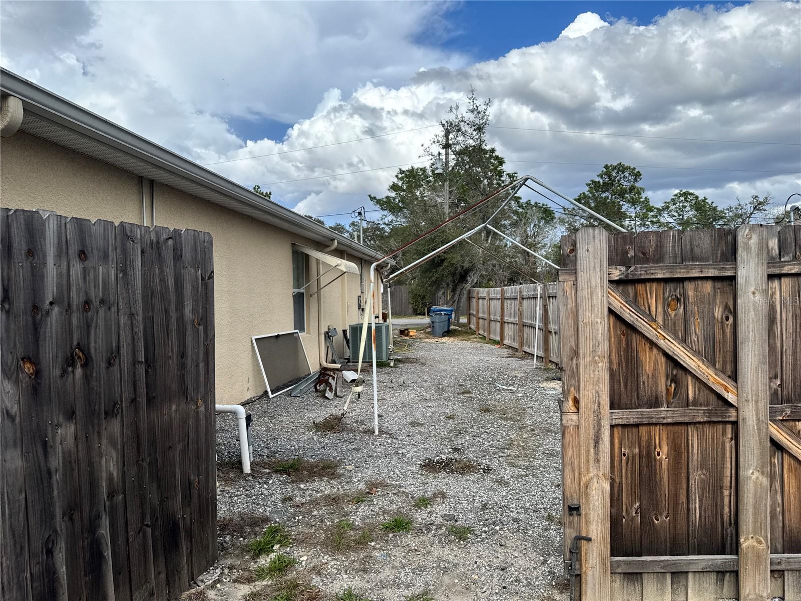 ROYAL HIGHLANDS - Residential