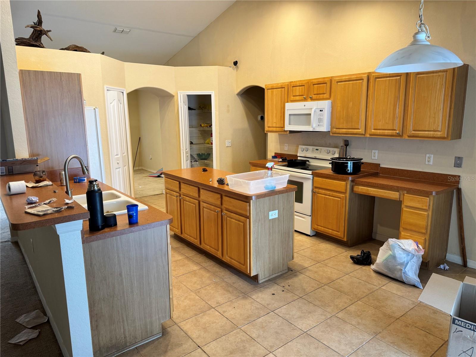 ROYAL HIGHLANDS - Residential