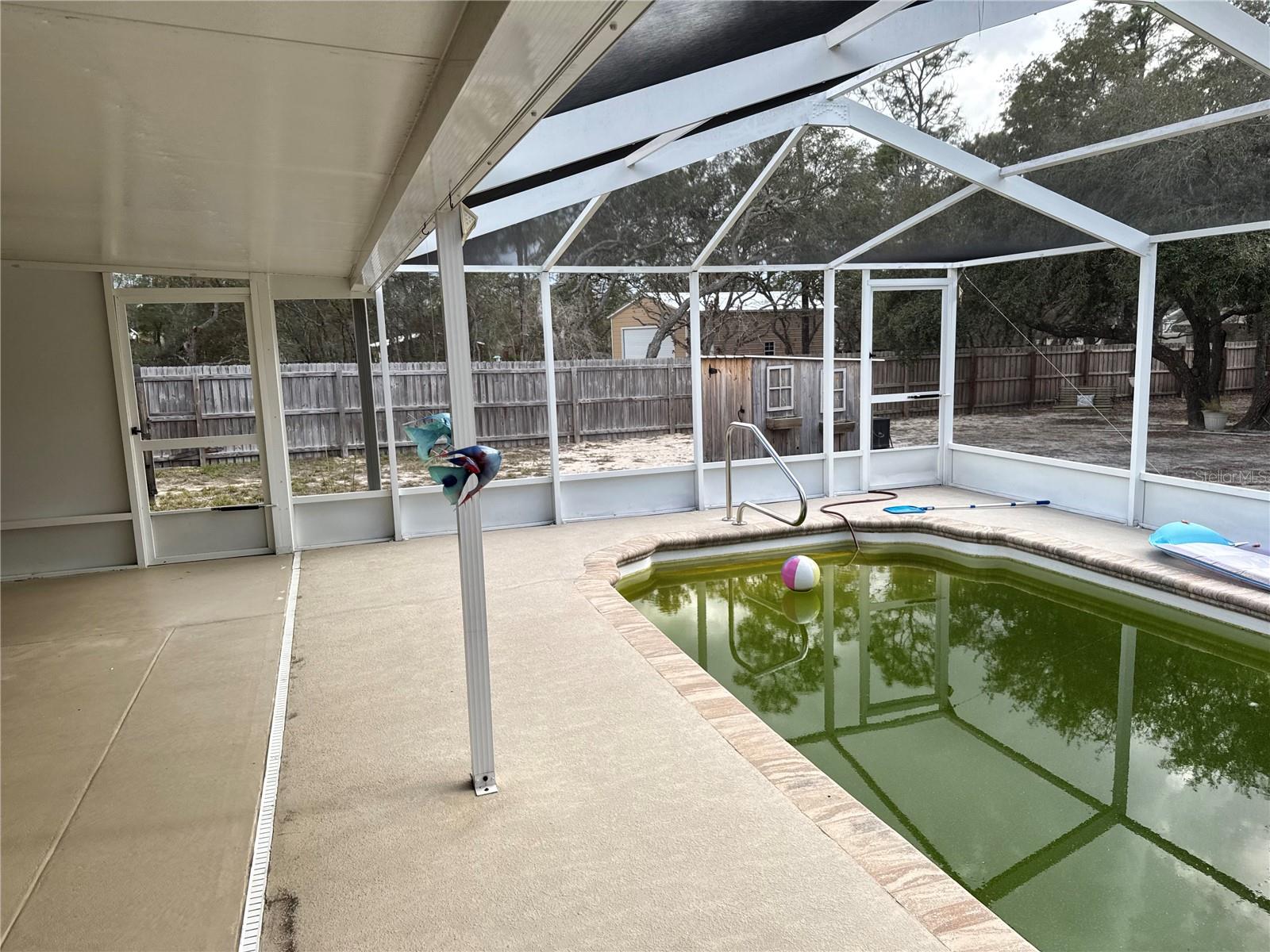 ROYAL HIGHLANDS - Residential