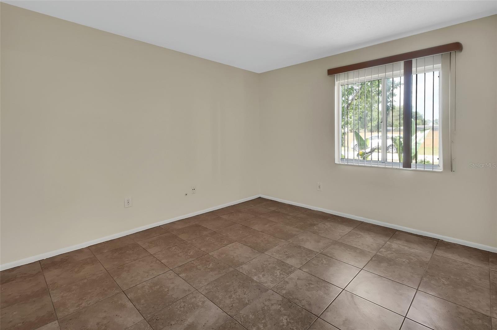 DELTONA LAKES UNIT 05 - Residential