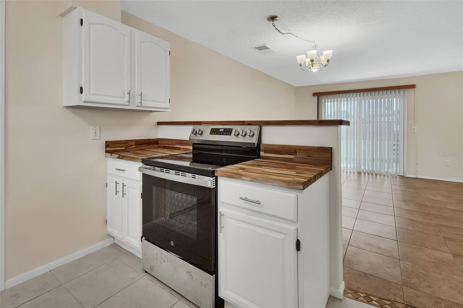 DELTONA LAKES UNIT 05 - Residential