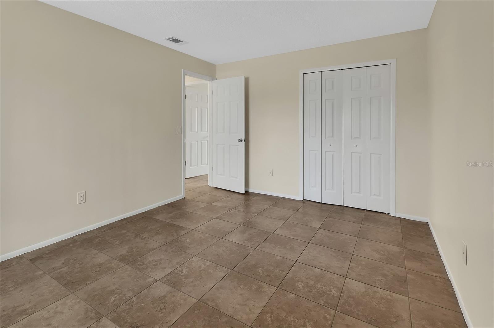 DELTONA LAKES UNIT 05 - Residential