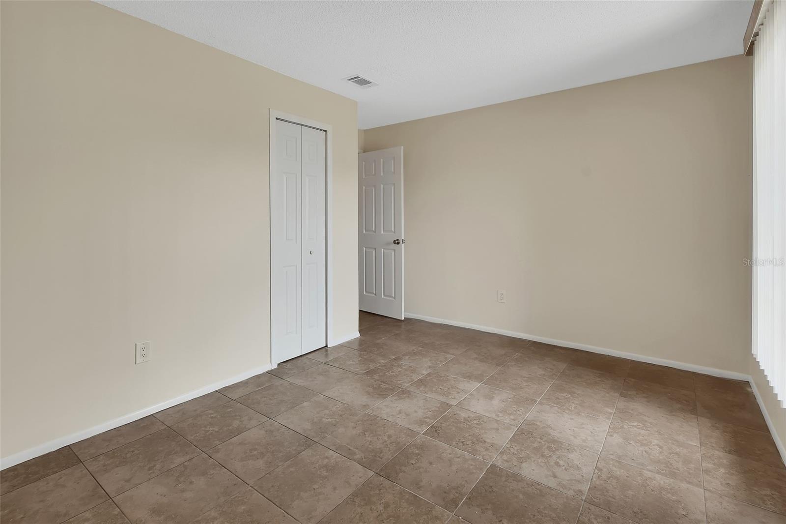 DELTONA LAKES UNIT 05 - Residential