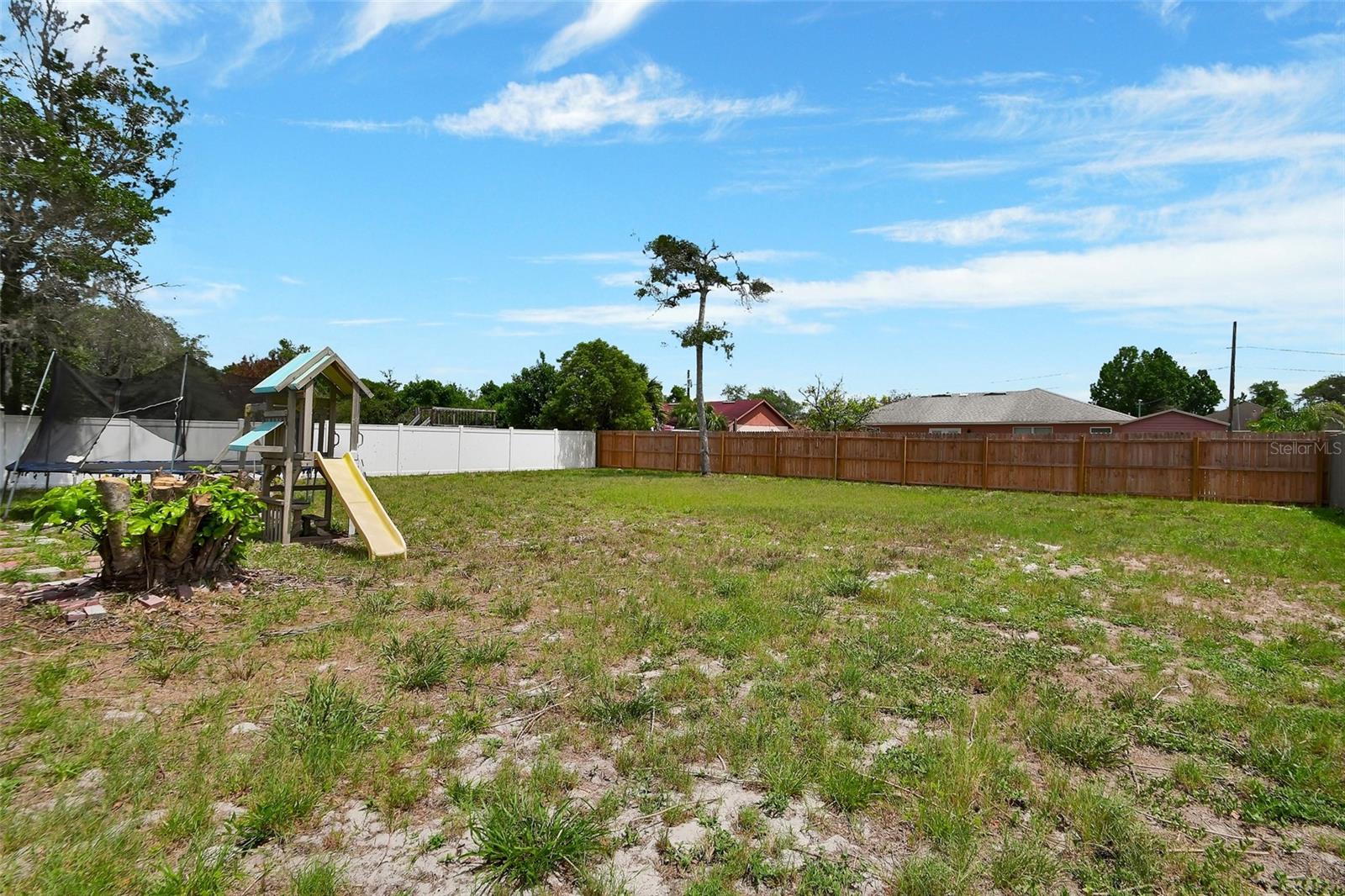 DELTONA LAKES UNIT 05 - Residential
