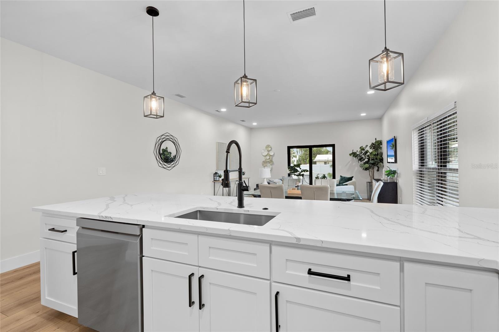 WESTSHORE PALMS - Residential