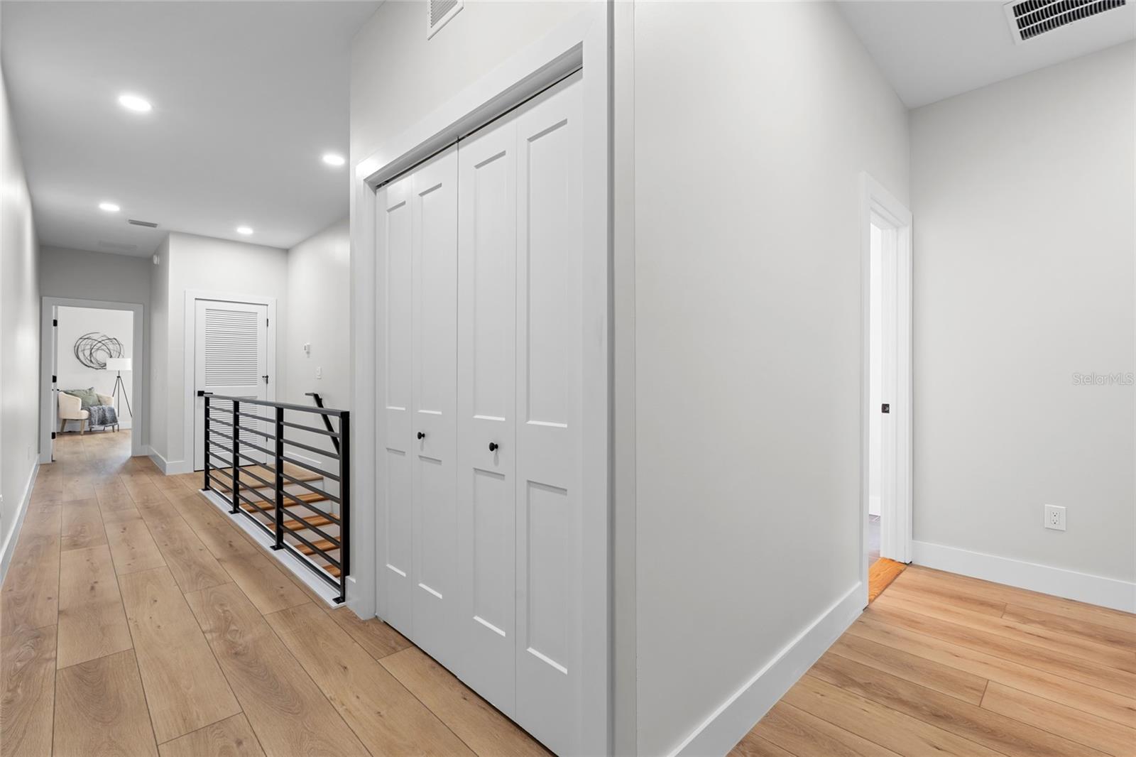 WESTSHORE PALMS - Residential