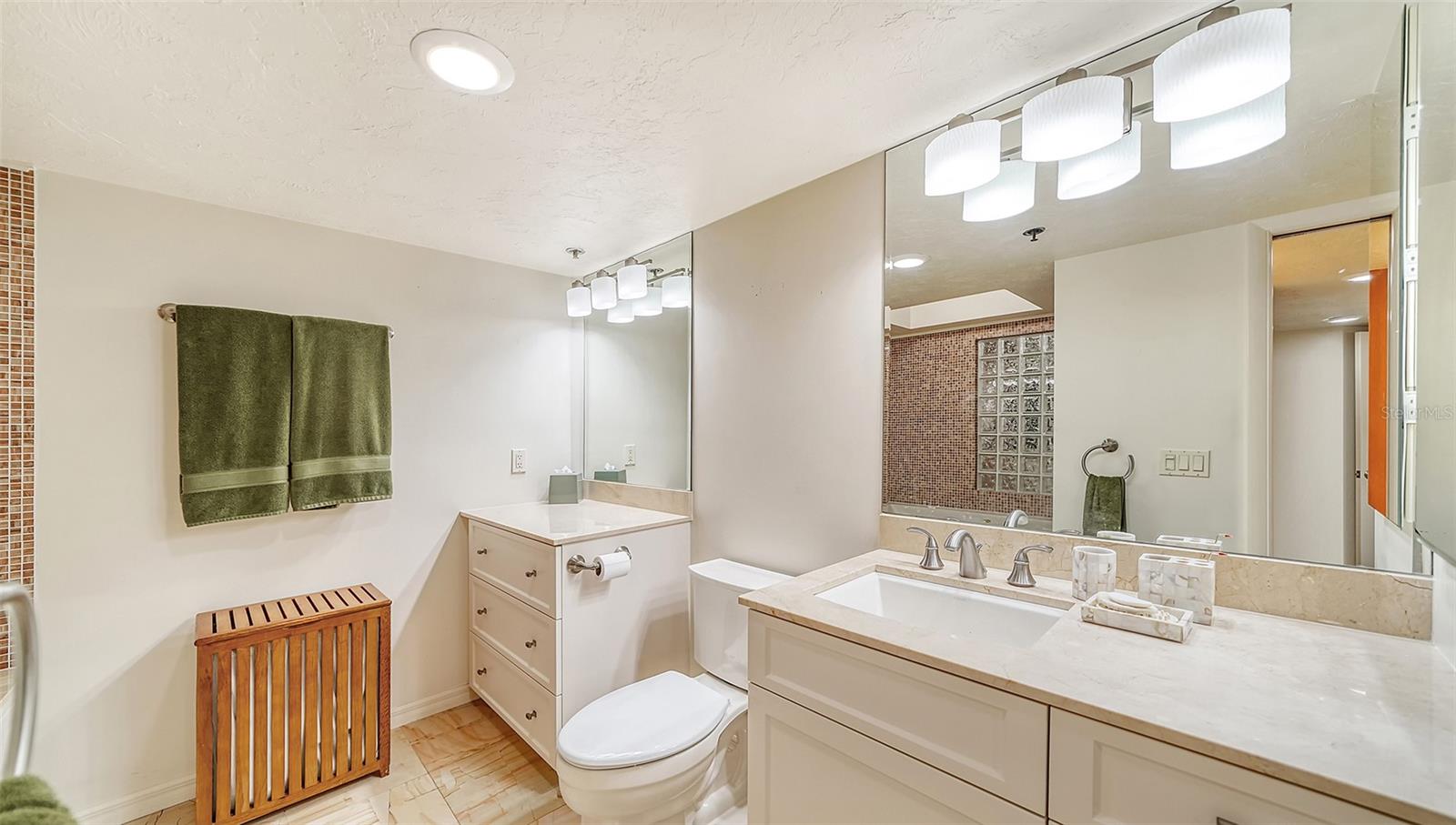 CONDO ON THE BAY TOWER II - Residential Lease