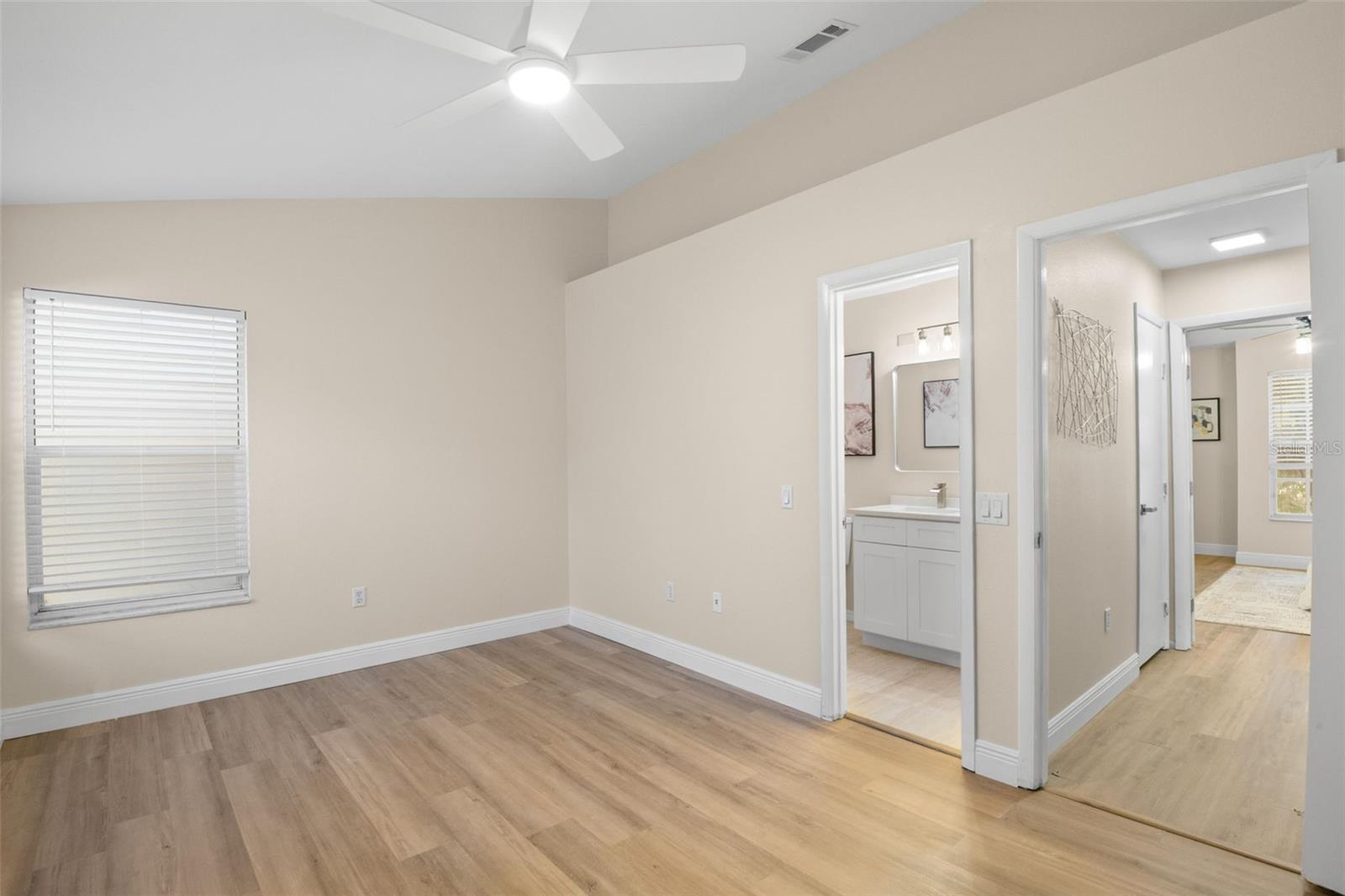 FOX LAKE TWNHMS - Residential