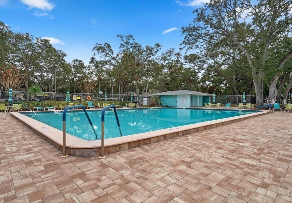 FOX LAKE TWNHMS - Residential