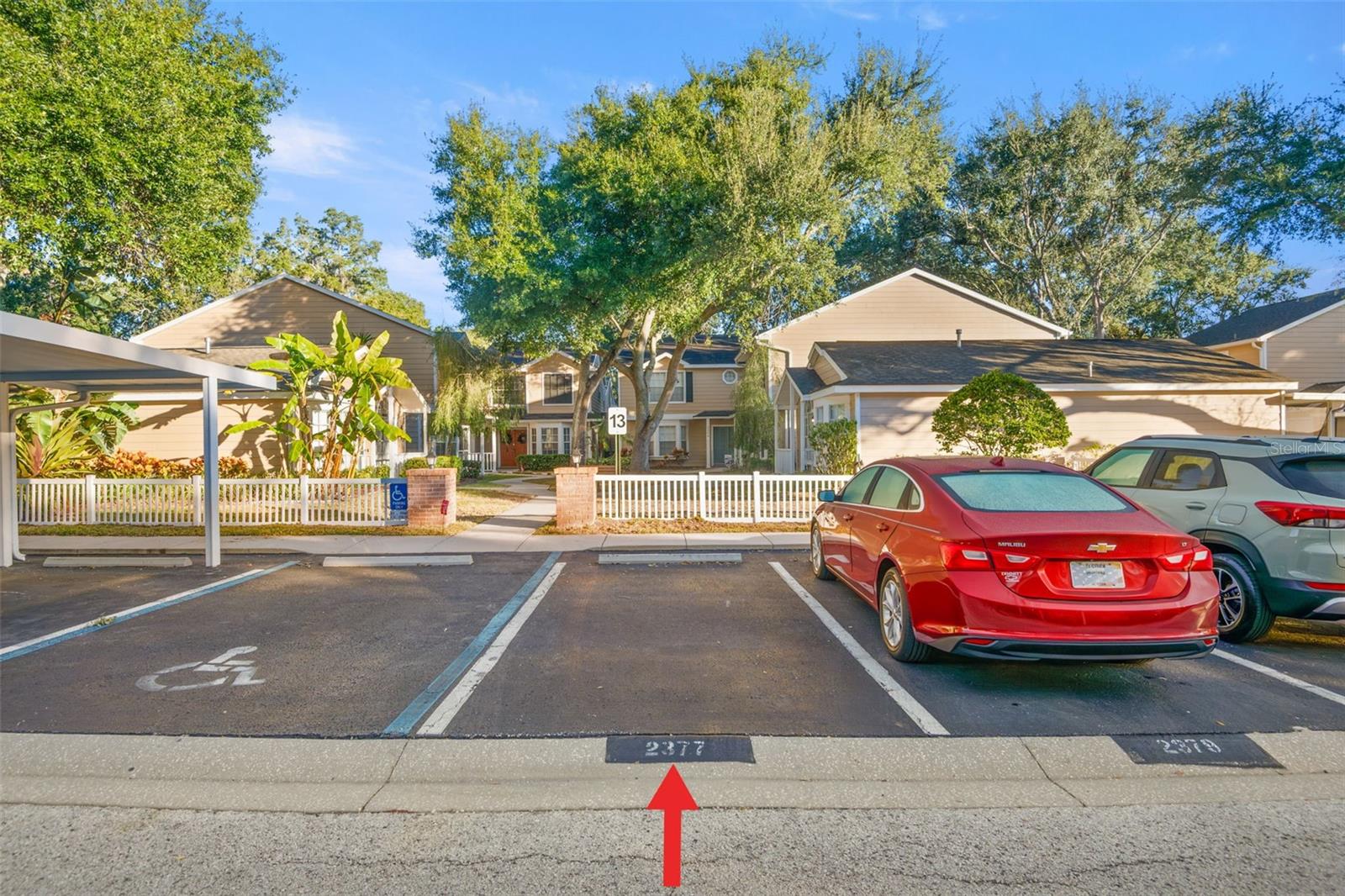 FOX LAKE TWNHMS - Residential