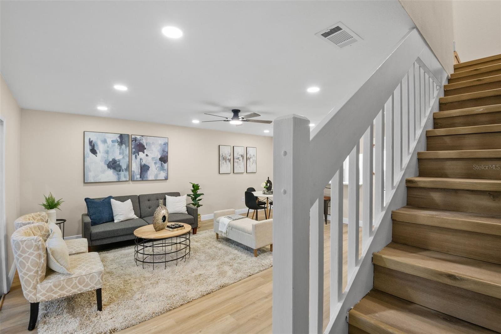 FOX LAKE TWNHMS - Residential