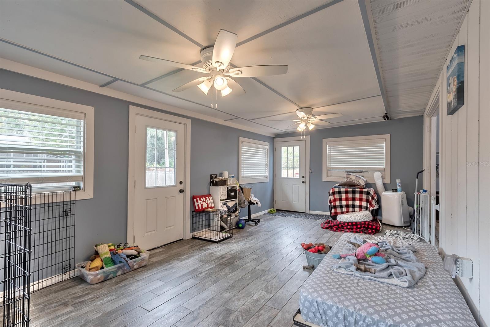 Florida Shores 01 - Residential