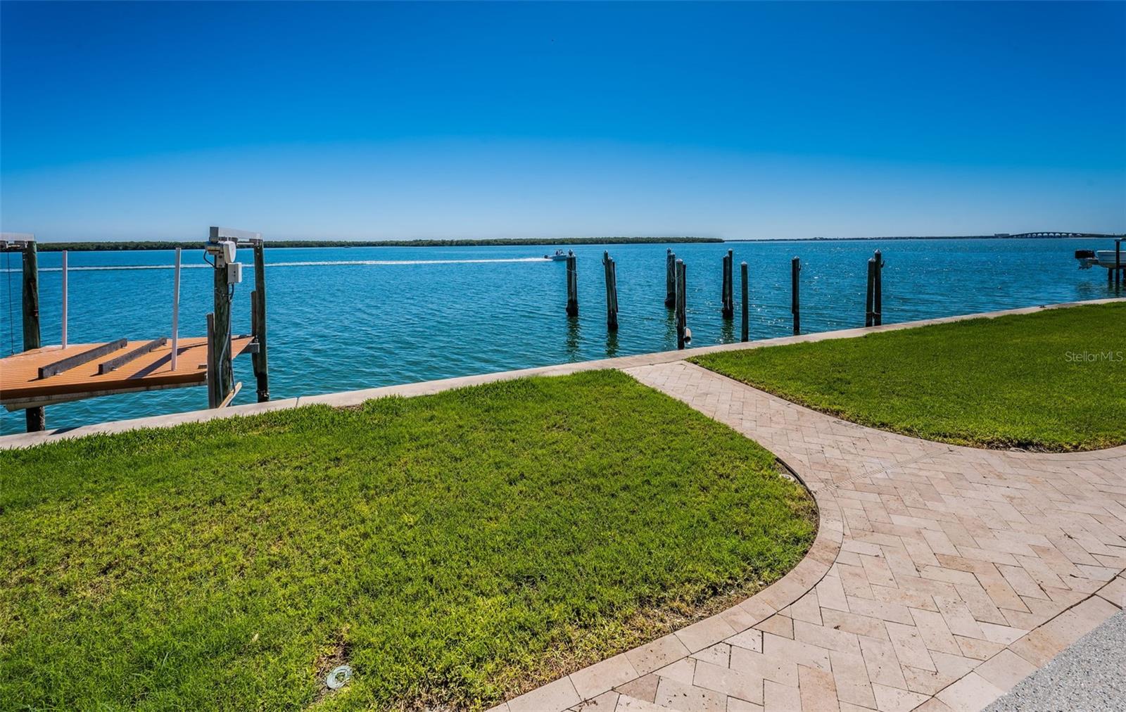 BAYWAY ISLES - Residential