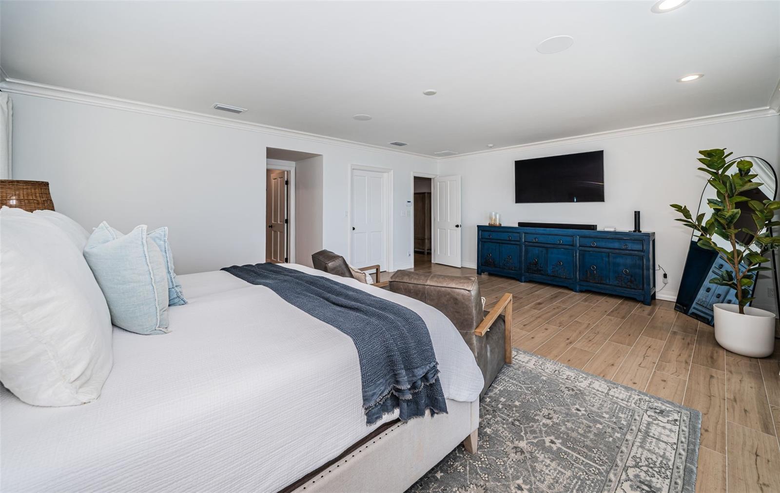 BAYWAY ISLES - Residential
