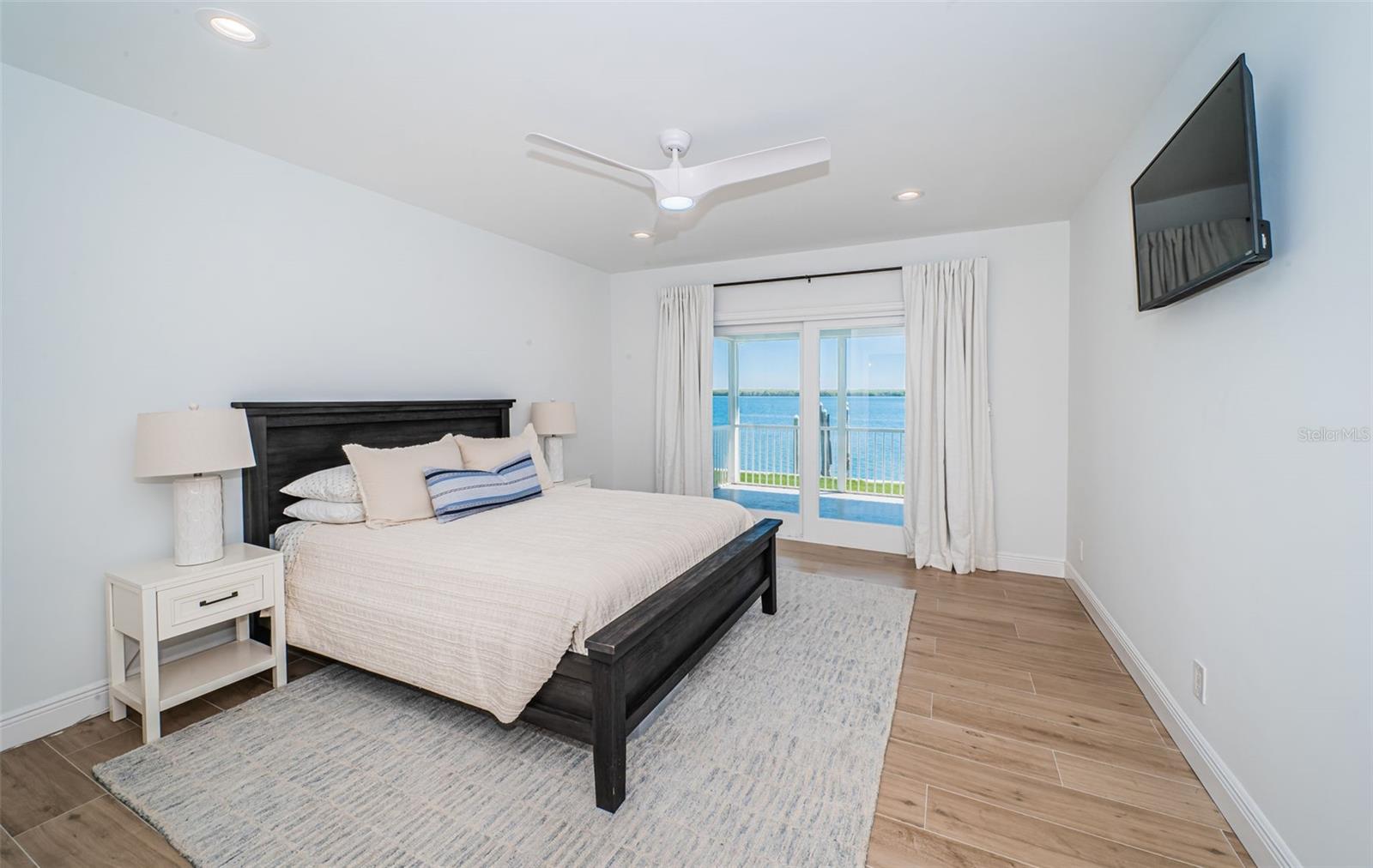 BAYWAY ISLES - Residential