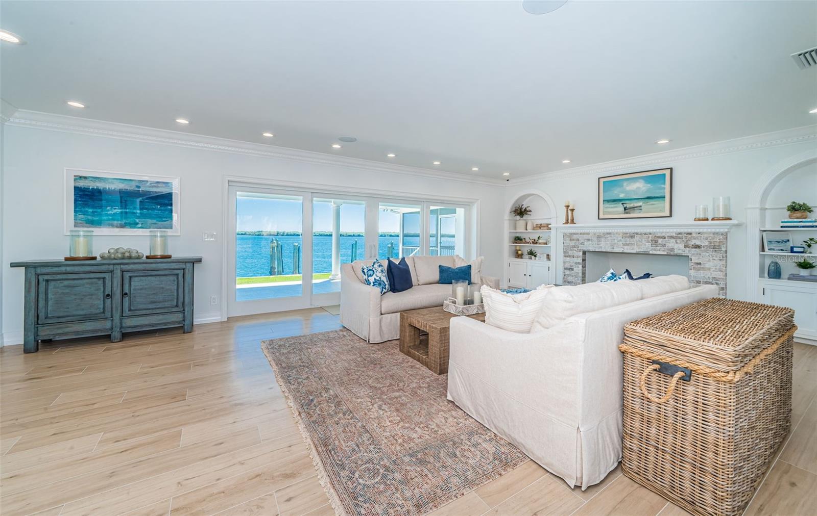 BAYWAY ISLES - Residential