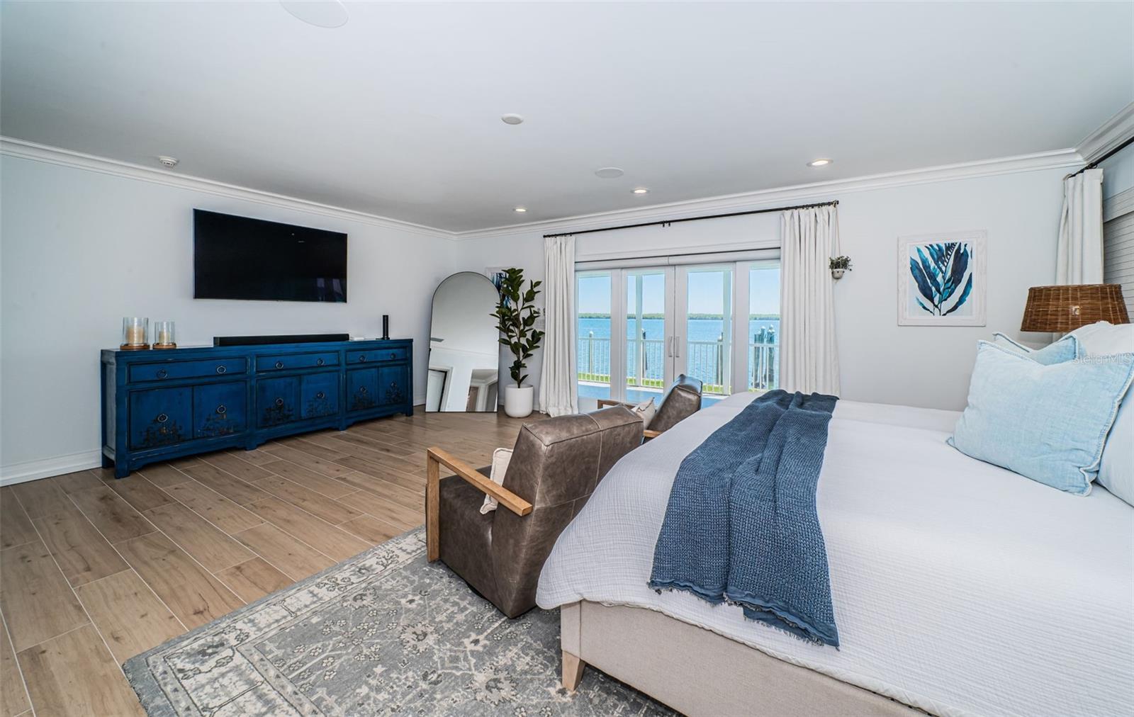 BAYWAY ISLES - Residential