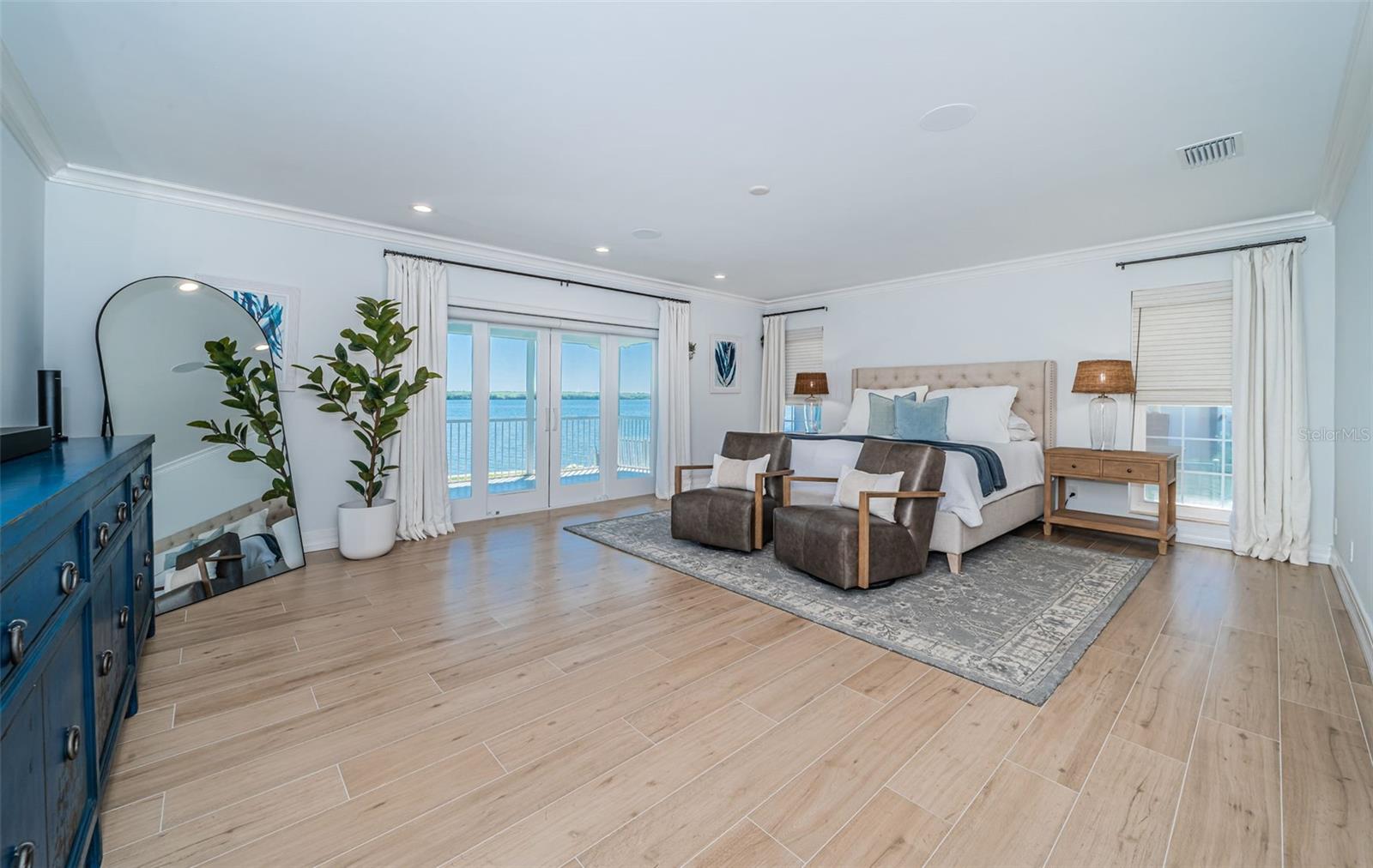 BAYWAY ISLES - Residential
