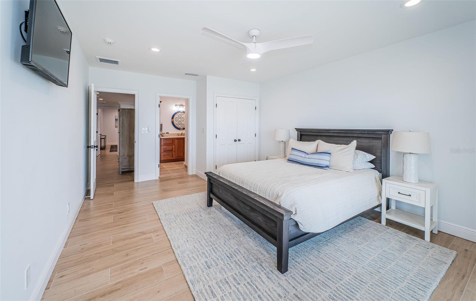 BAYWAY ISLES - Residential