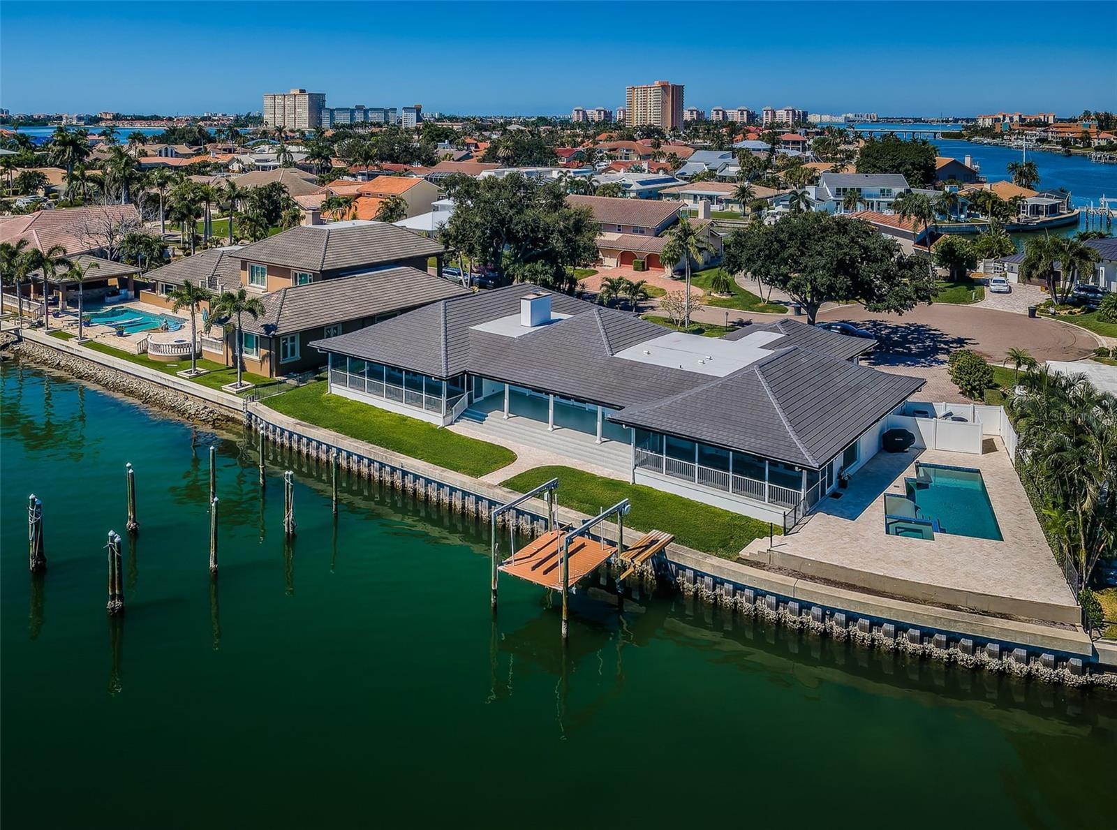 BAYWAY ISLES - Residential