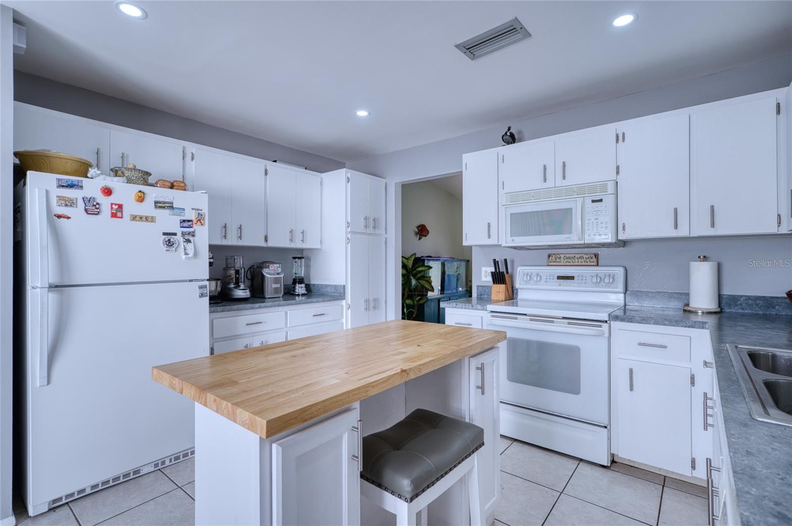 HOURGLASS LAKES PH 1 - Residential