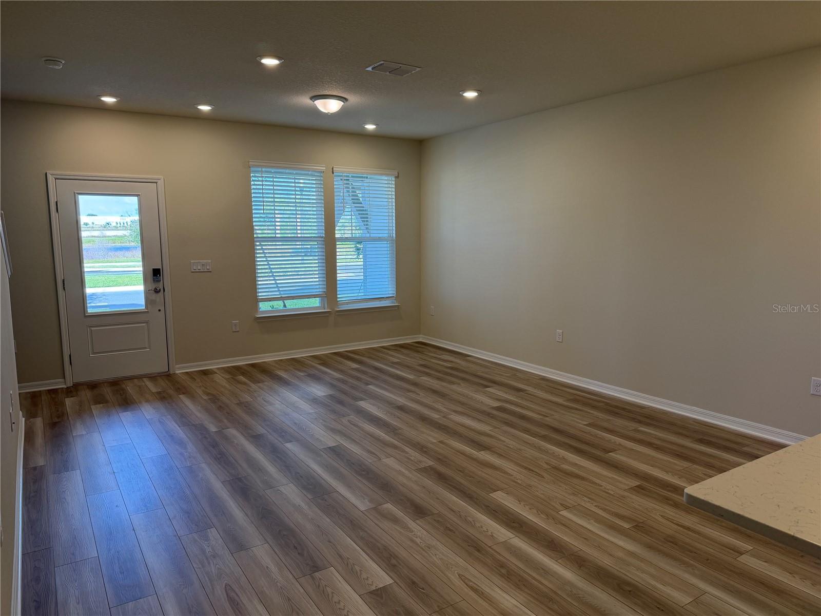 SILVERLEAF OAKS - Residential Lease